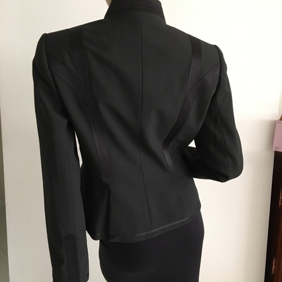 Tahari black blazer with satin stripes - Picture 4 of 6